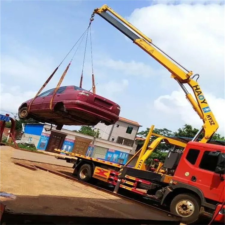 寒亭吊车吊汽车的正确方法